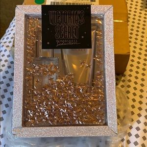 Victoria Secret Bombshell Seductionmist and lotion